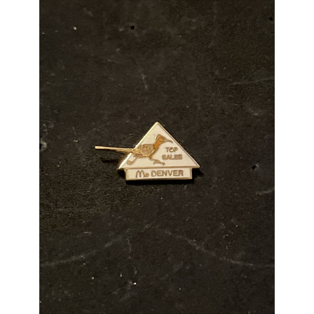 McDonald’s Denver‎ Colorado Top Sales Road Runner Employee Lapel Hat Pin